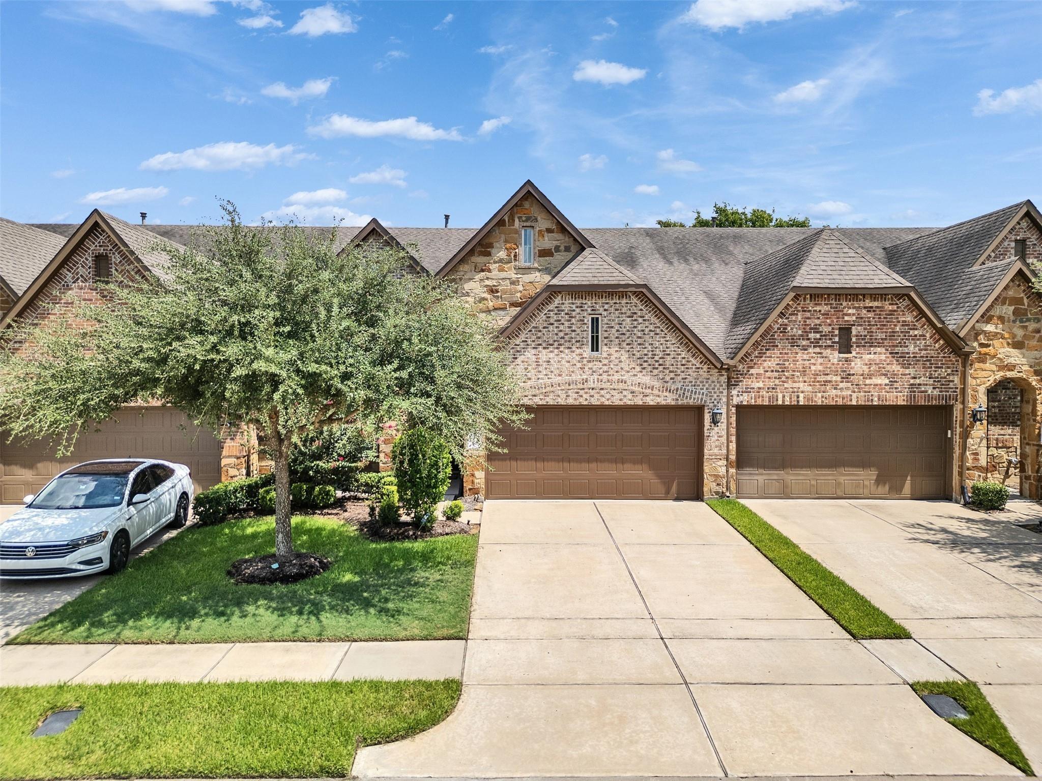 Cordova Brook Ln, Katy, TX 77494