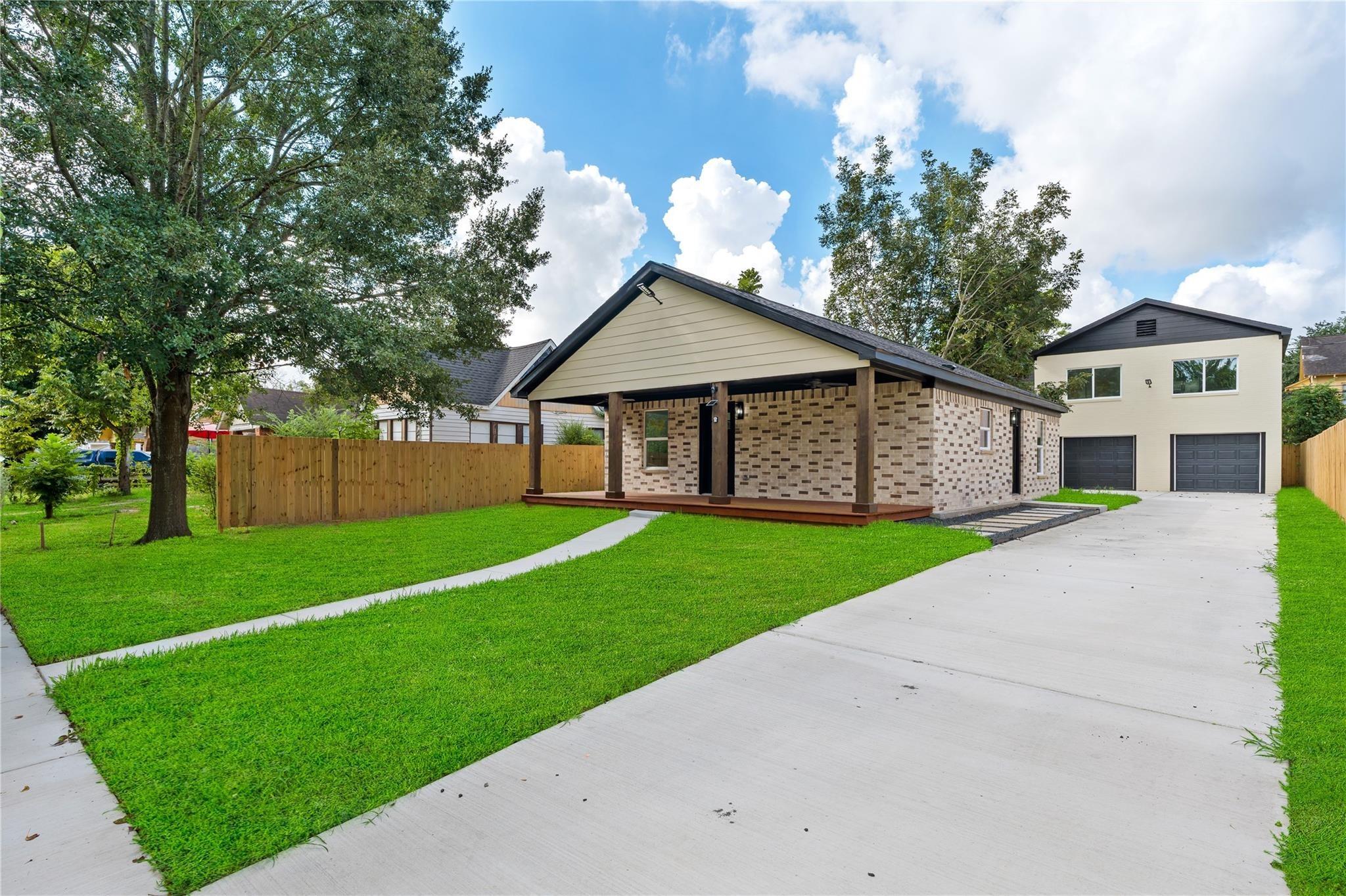 Pearson St, Houston, TX 77023