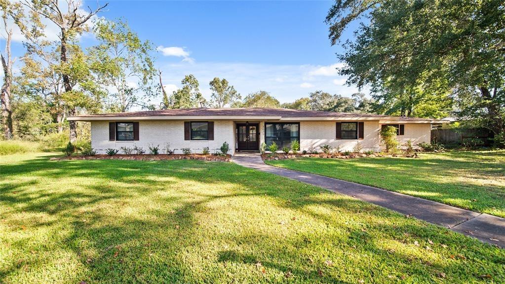 Webster St, Liberty, TX 77575