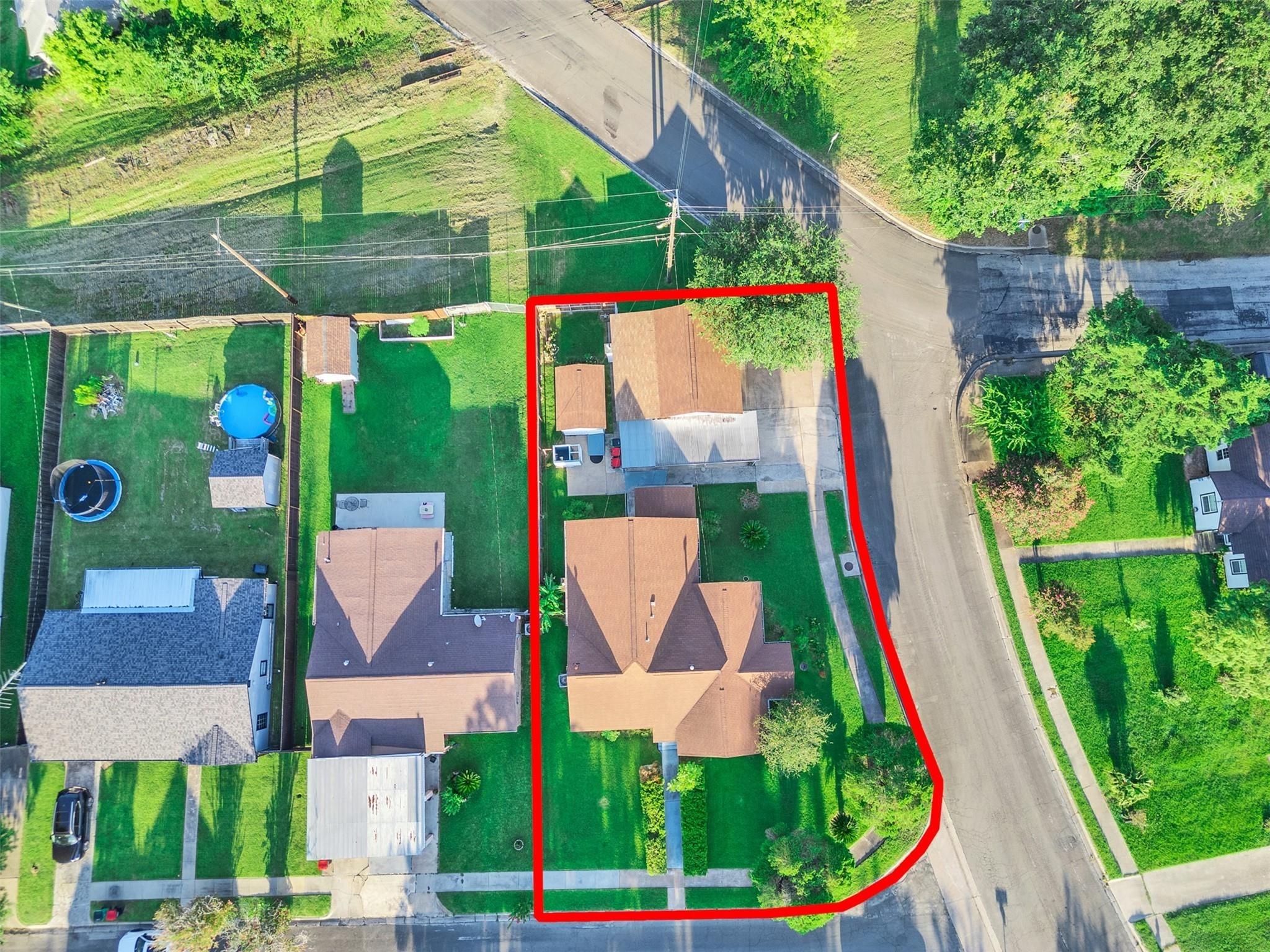 Layton St, Baytown, TX 77520
