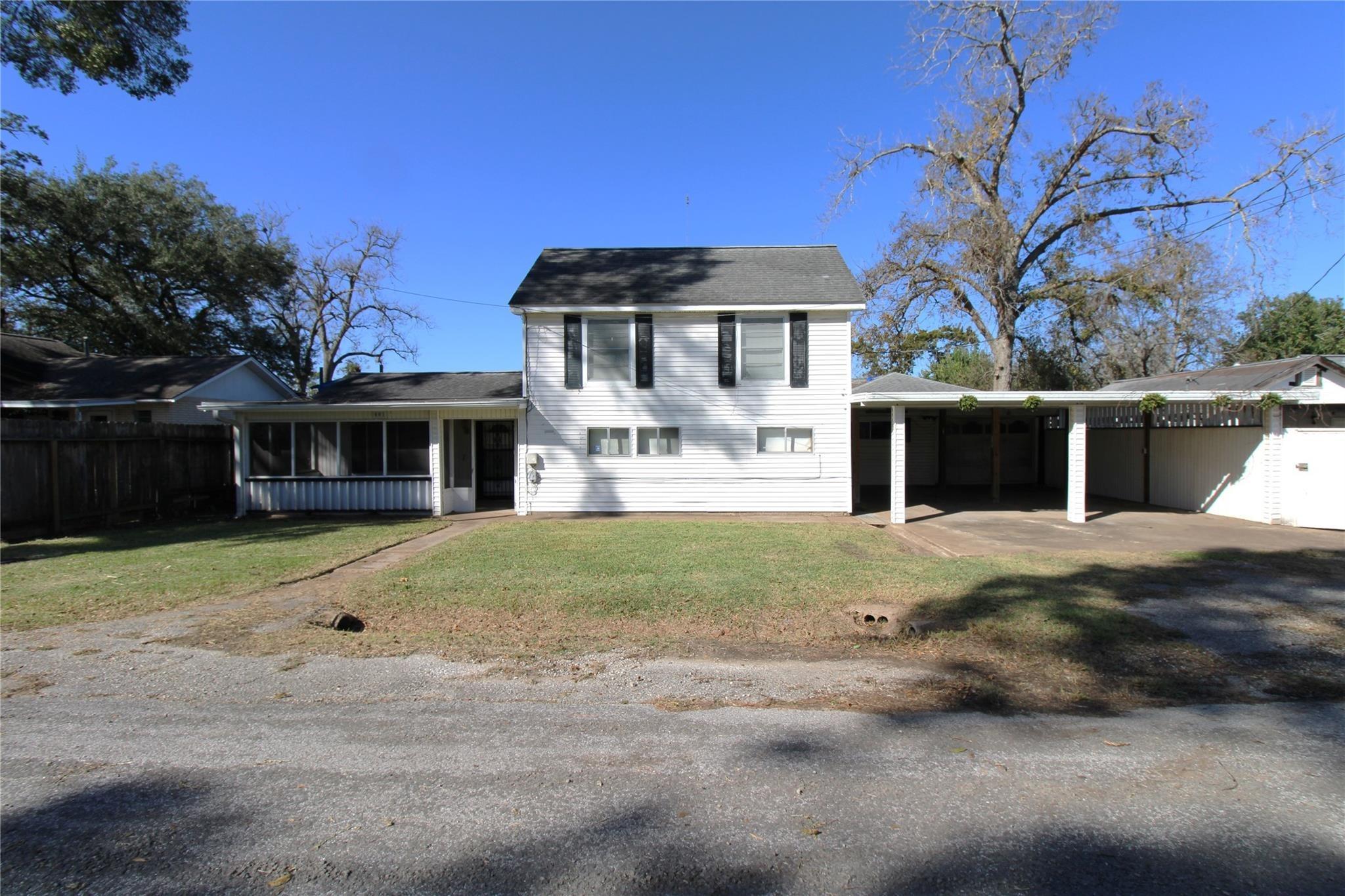 E 5th St, Sweeny, TX 77480