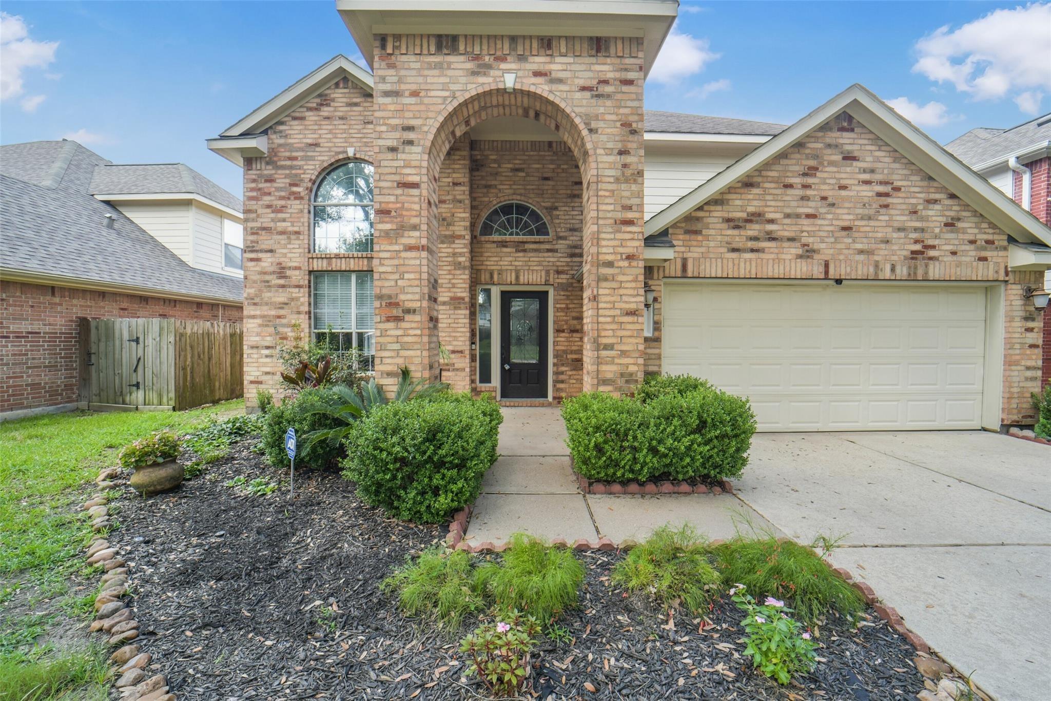 Birch Manor Ln, Katy, TX 77494