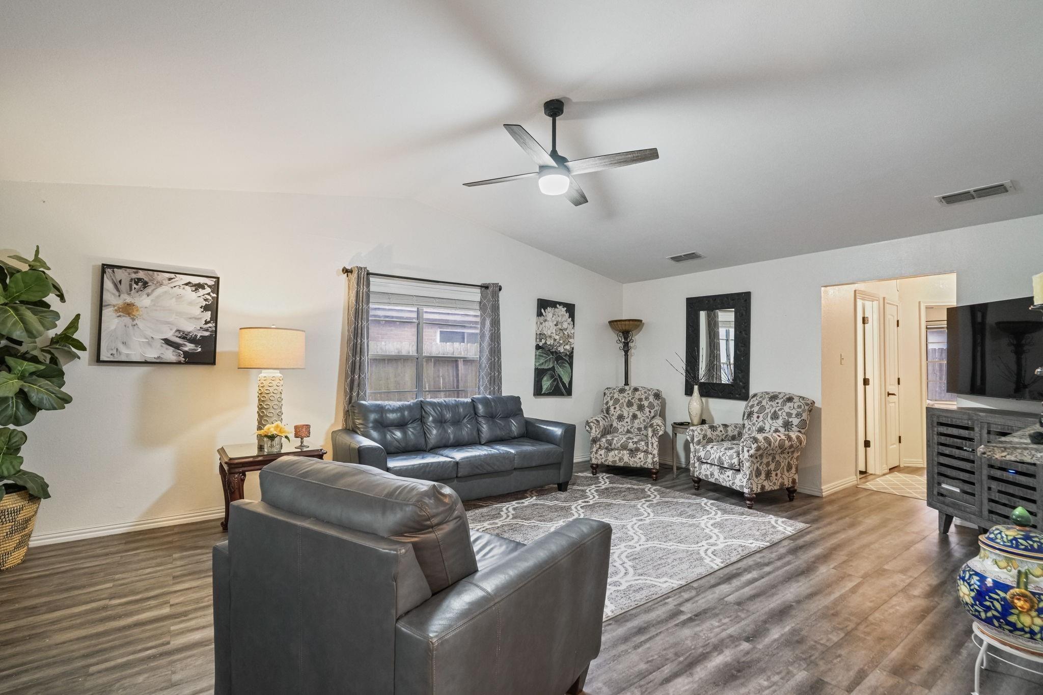 Kress Cir, Corpus Christi, TX 78413