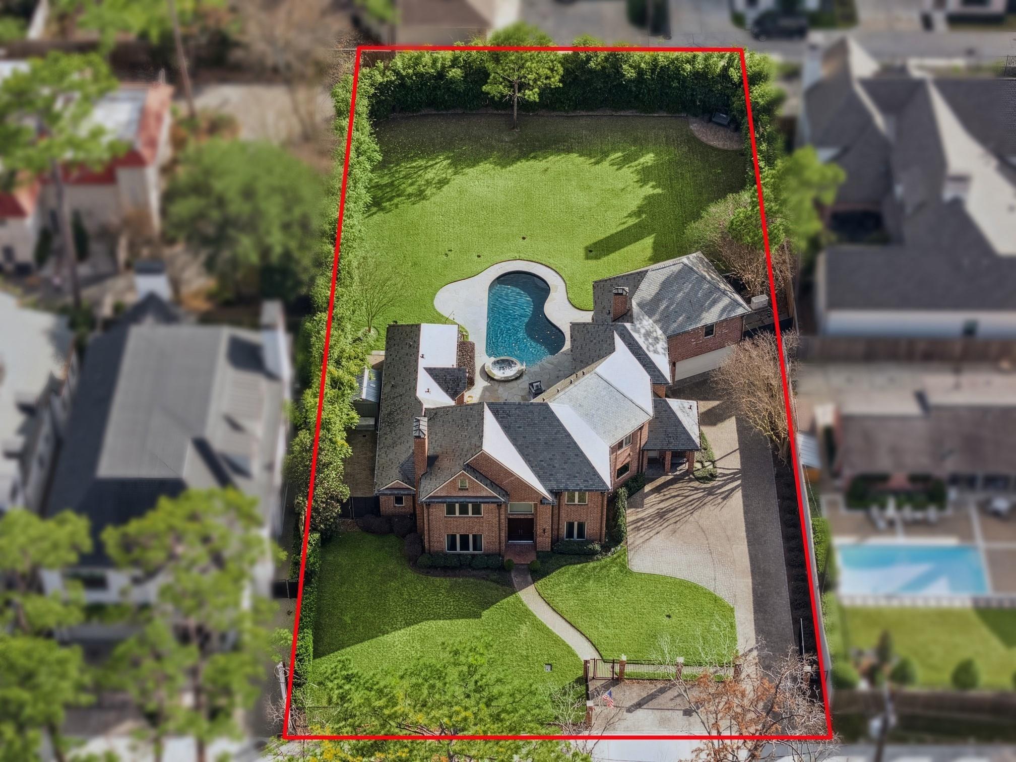 E Broad Oaks Dr, Houston, TX 77056