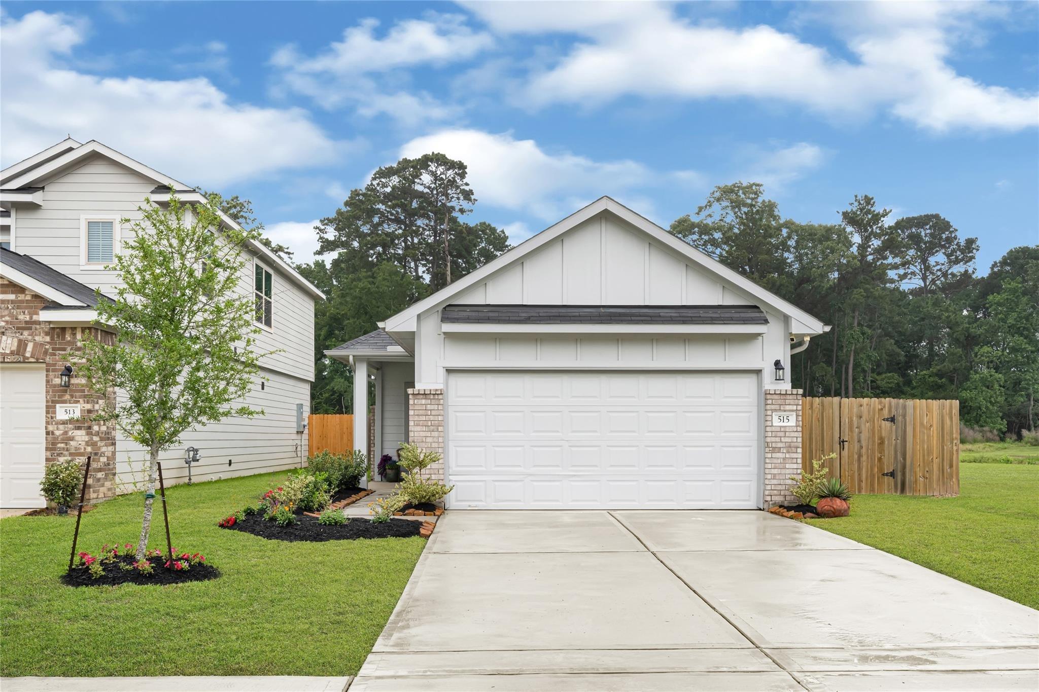 Emerald Thicket Ln, Huffman, TX 77336