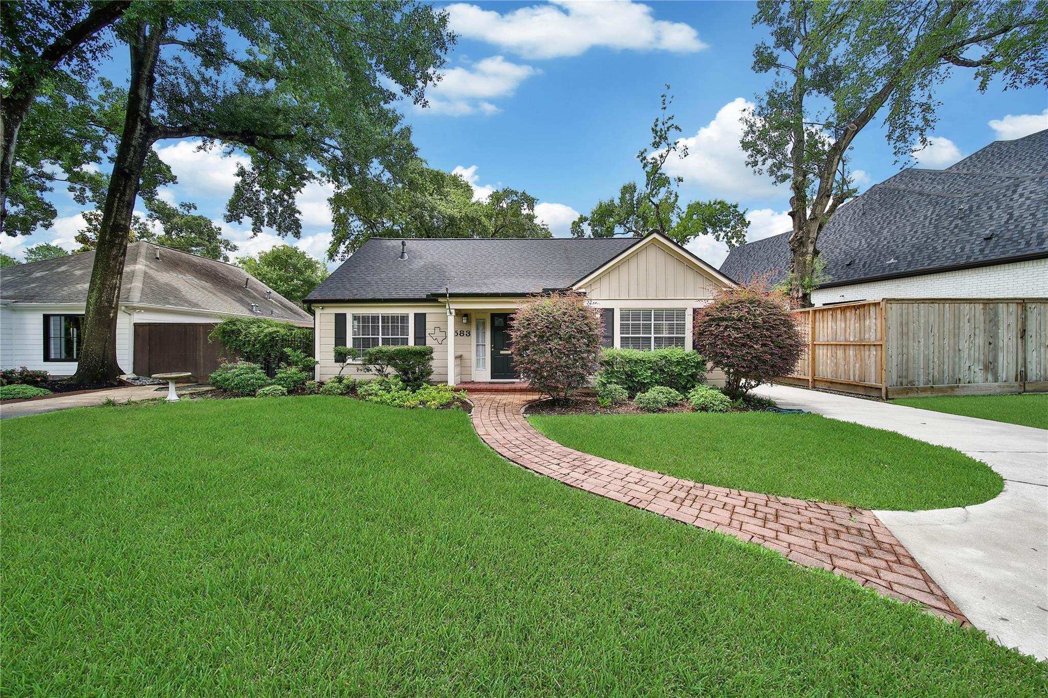 Sue Barnett Dr, Houston, TX 77018