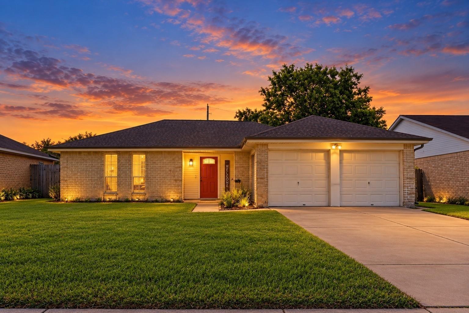 Timpani Dr, Friendswood, TX 77546