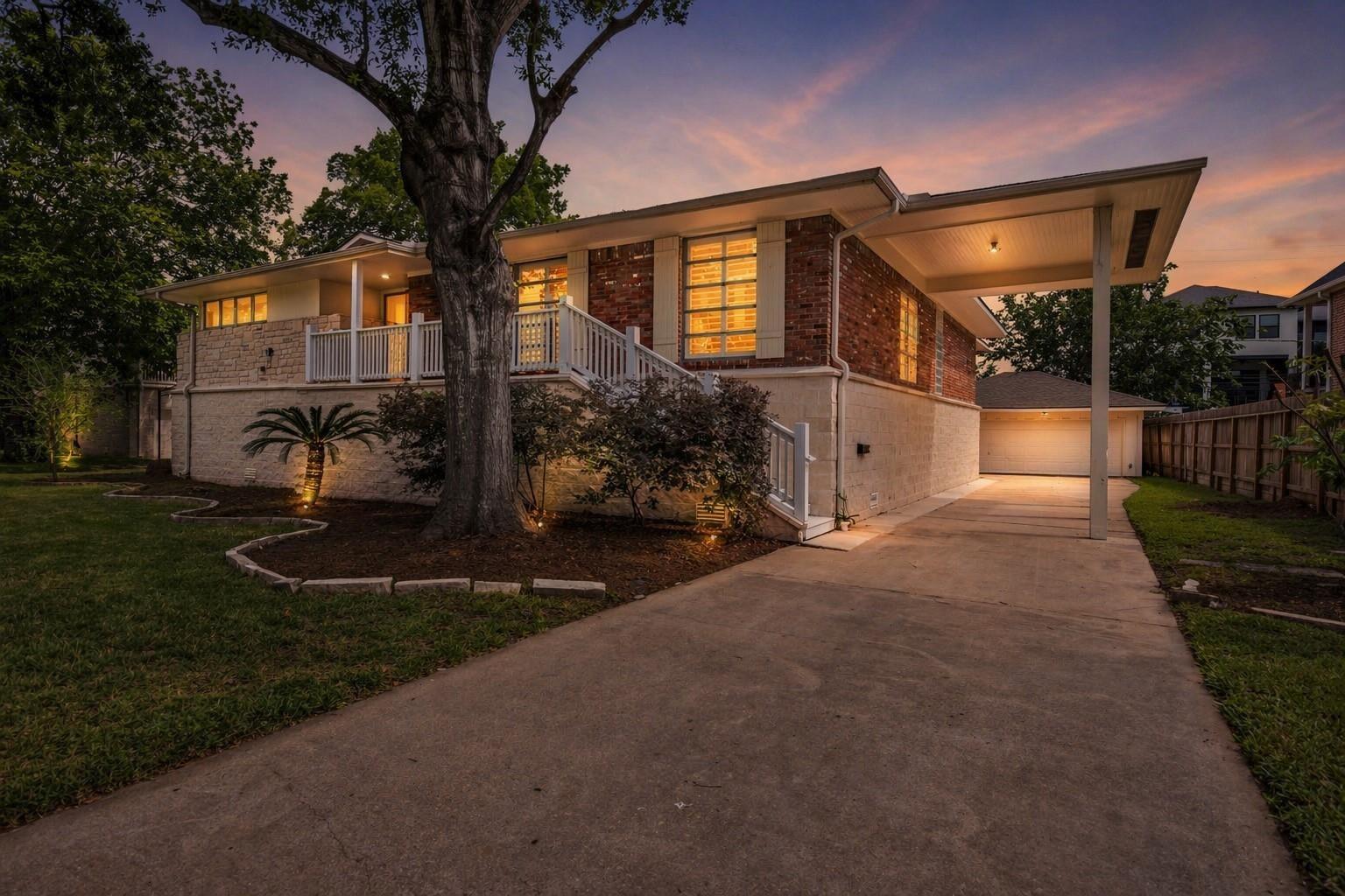 Braesvalley Dr, Houston, TX 77096