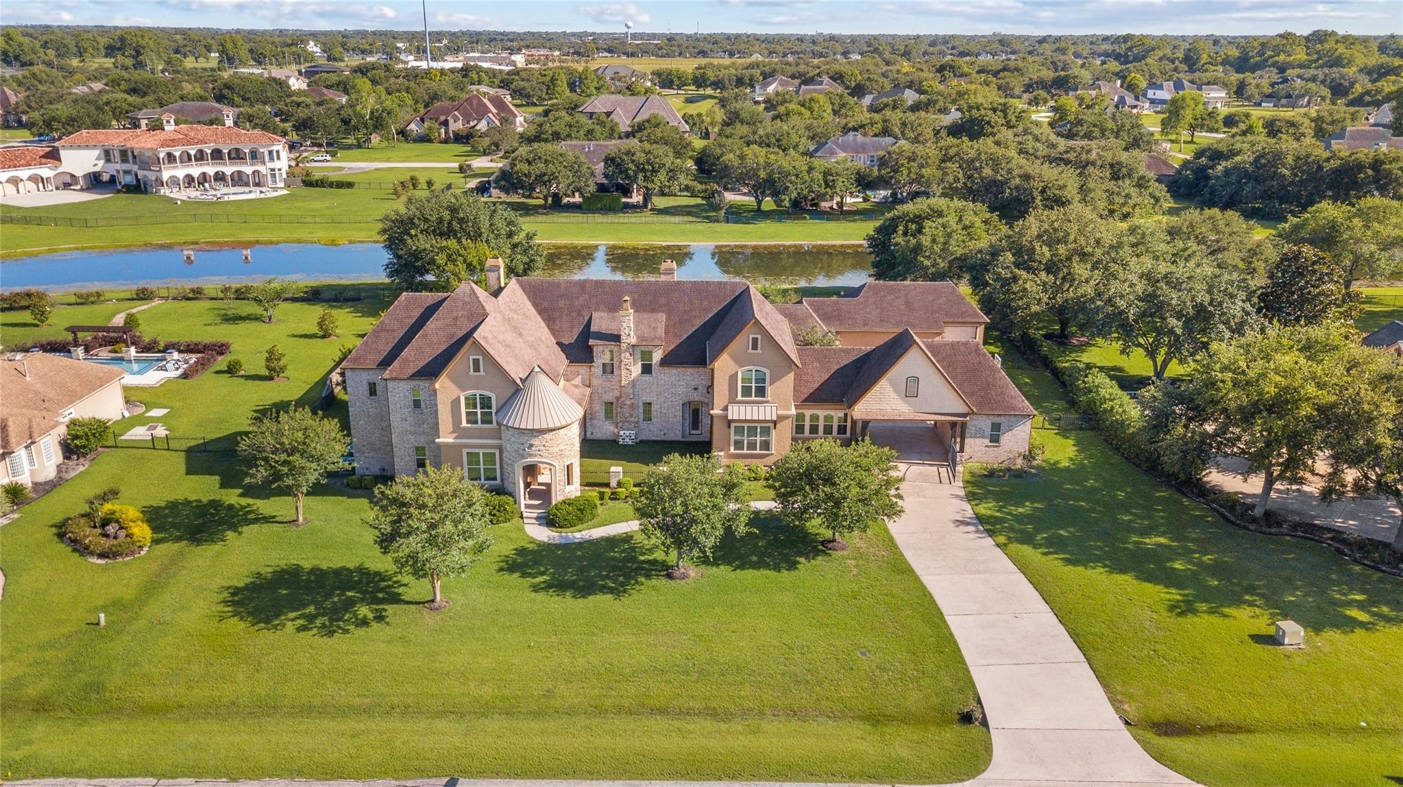 Parrot Shell Ln, Richmond, TX 77406