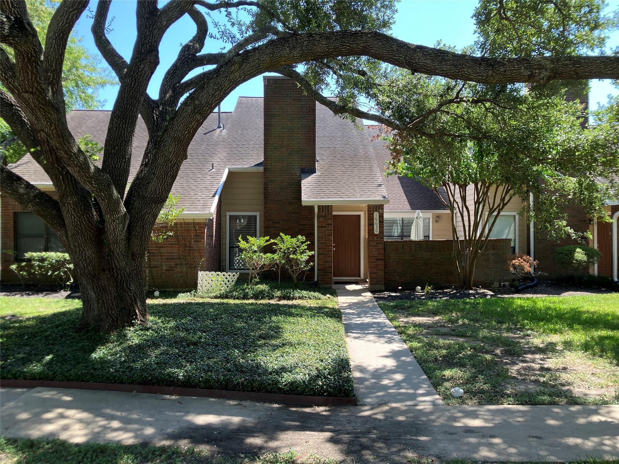 Holly Trail Dr, Houston, TX 77058