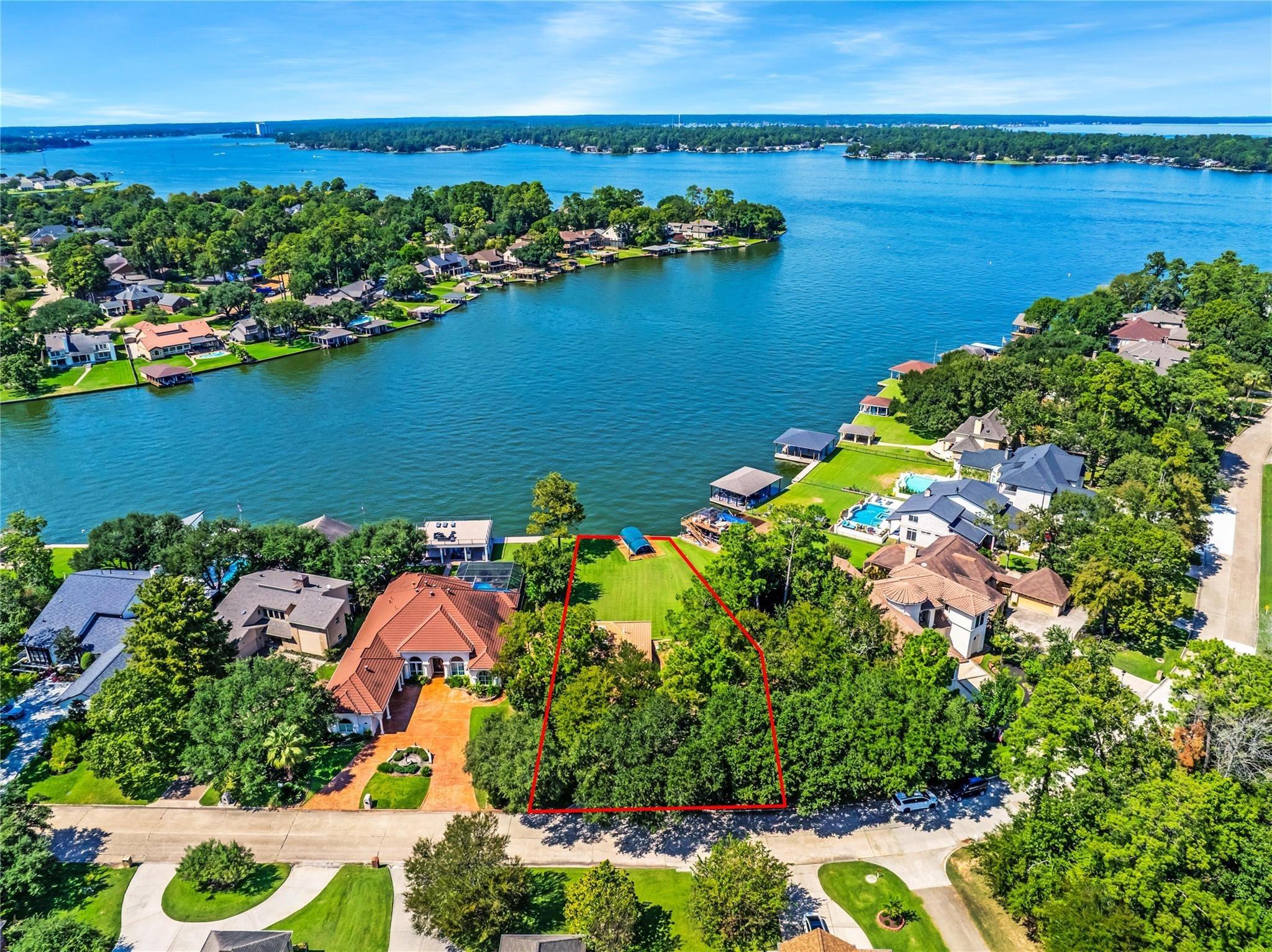 Lakeside Dr, Montgomery, TX 77356