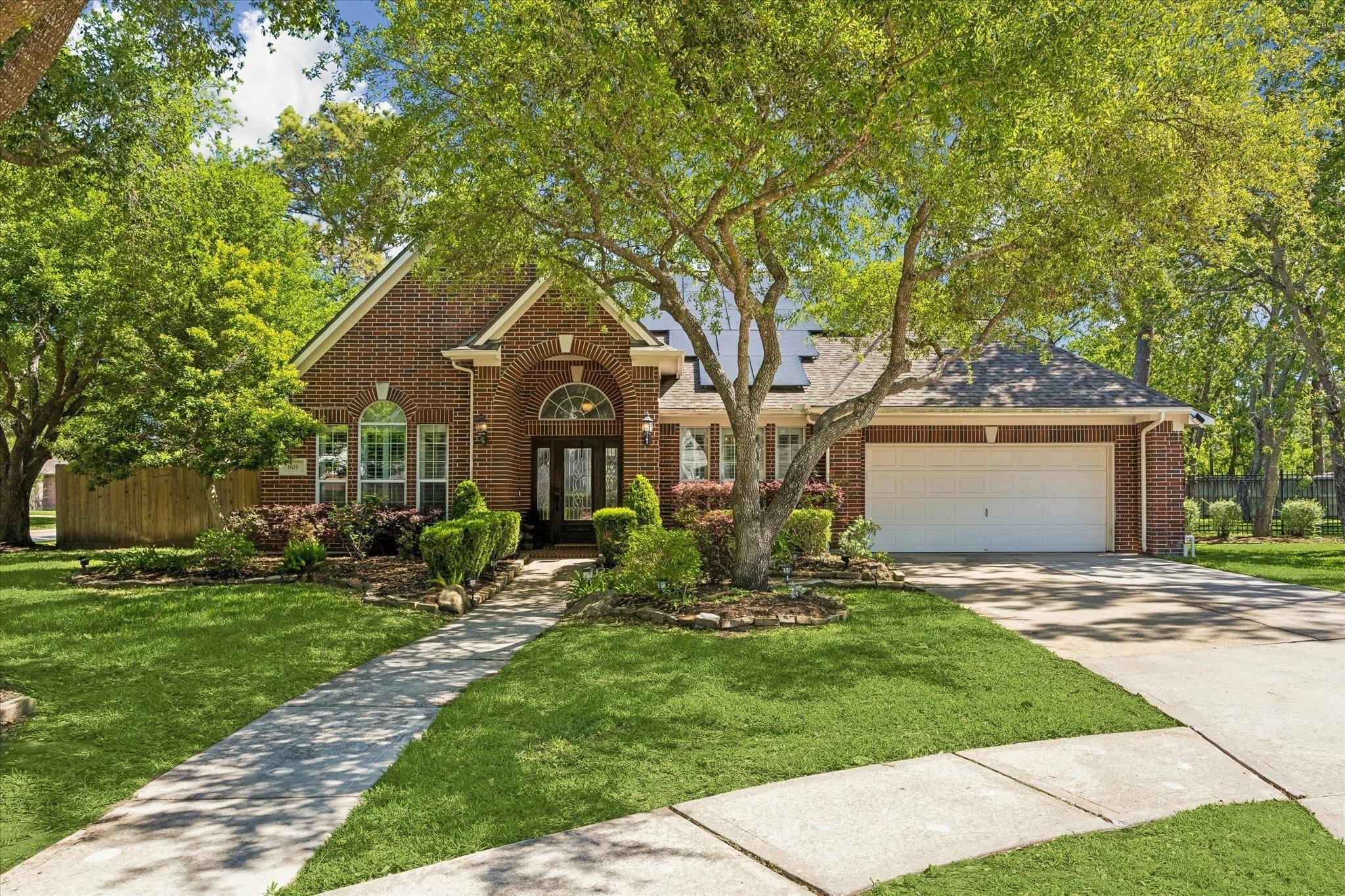 Woodcrest Dr, Friendswood, TX 77546
