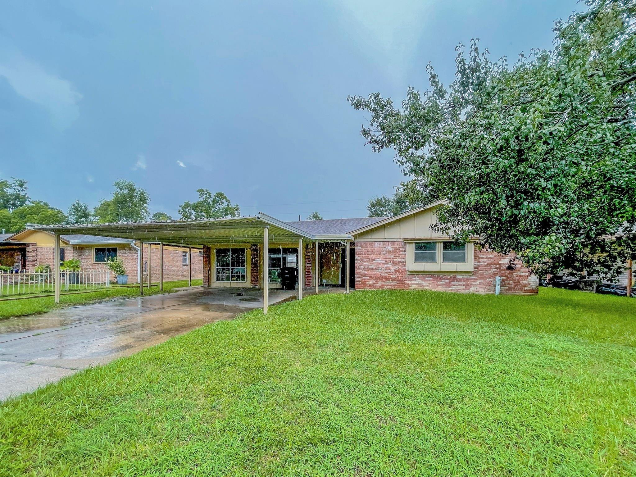 Willowtex Dr, Humble, TX 77396