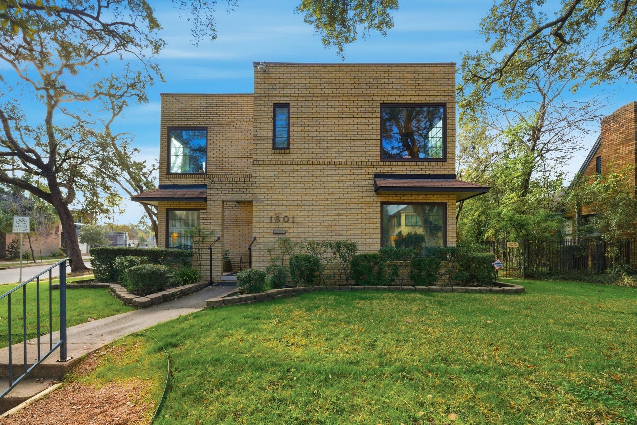 Lexington St, Houston, TX 77098