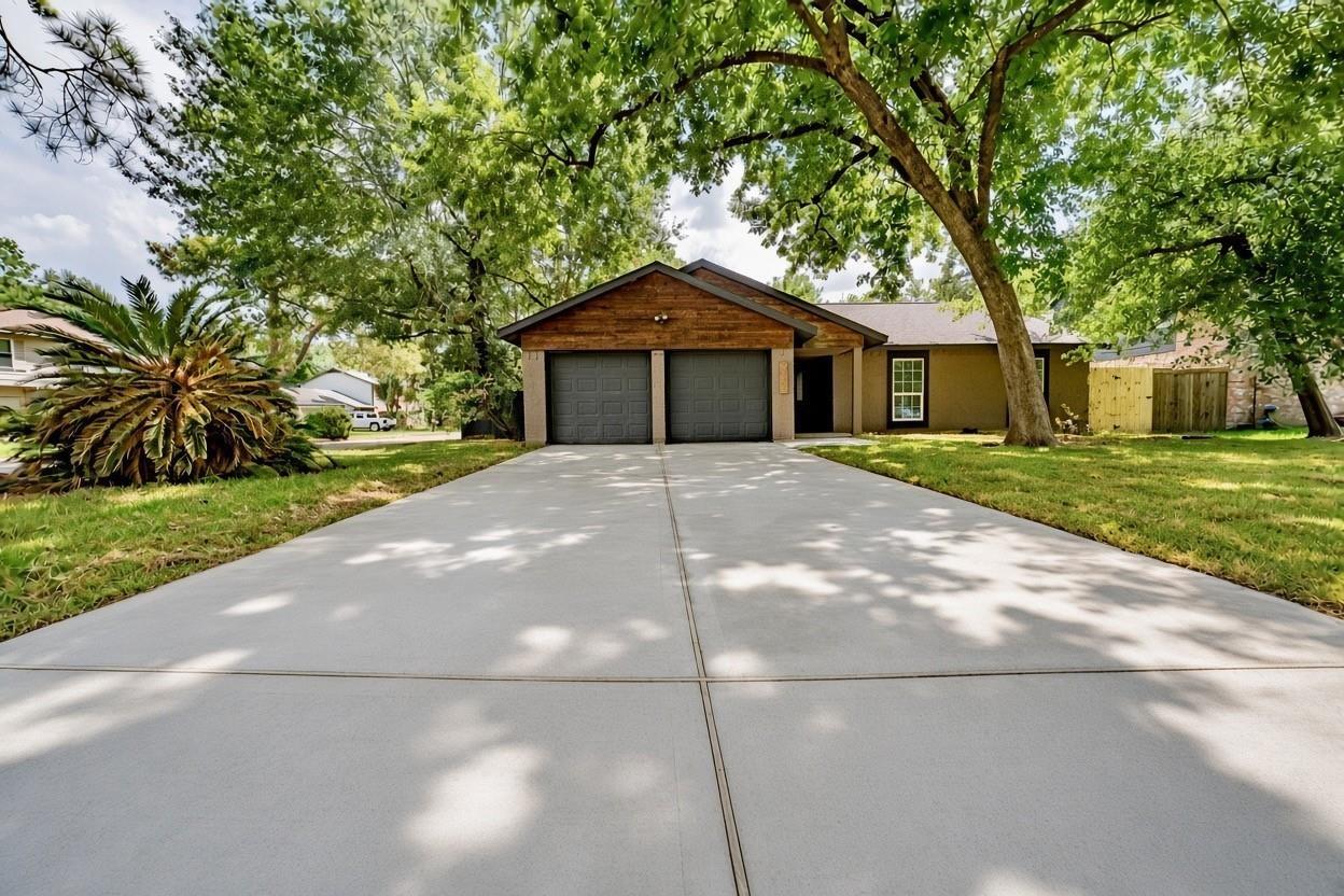 Cades Cove Dr, Spring, TX 77373