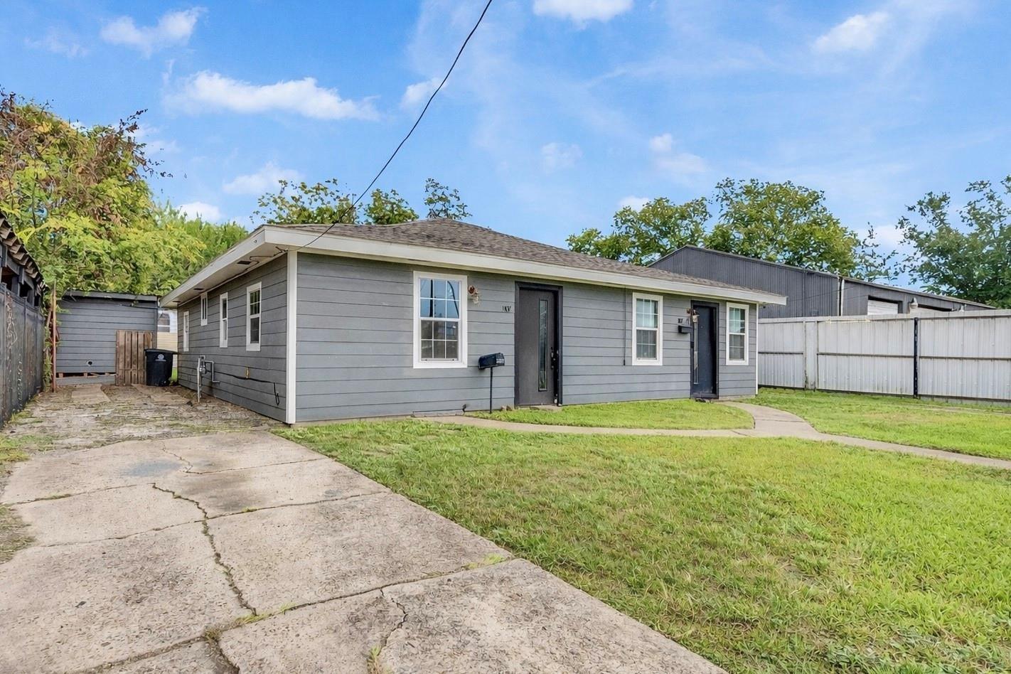 E 40th 1/2 St, Houston, TX 77022