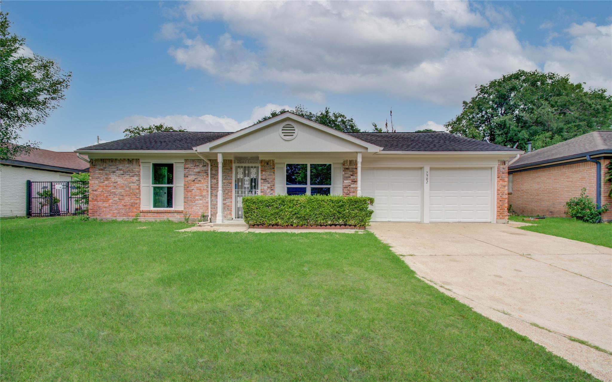 La Roche Ln, Houston, TX 77036