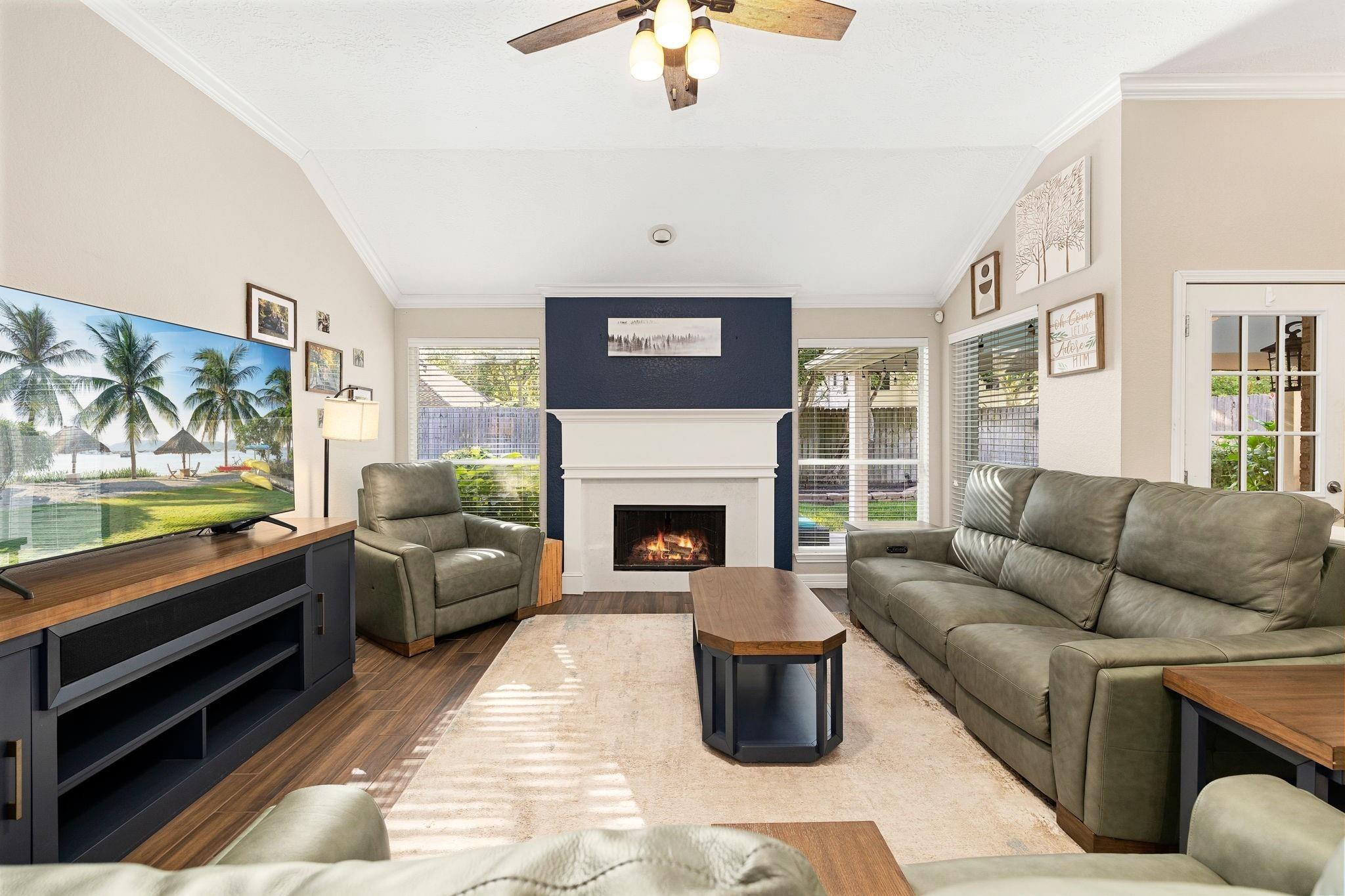 Carefree Dr, League City, TX 77573