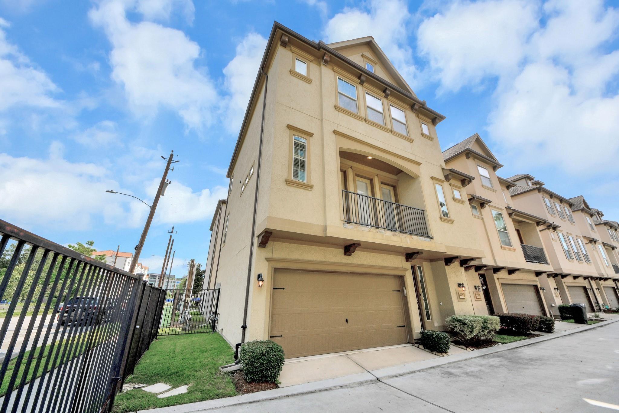 N Live Oak St, Houston, TX 77003