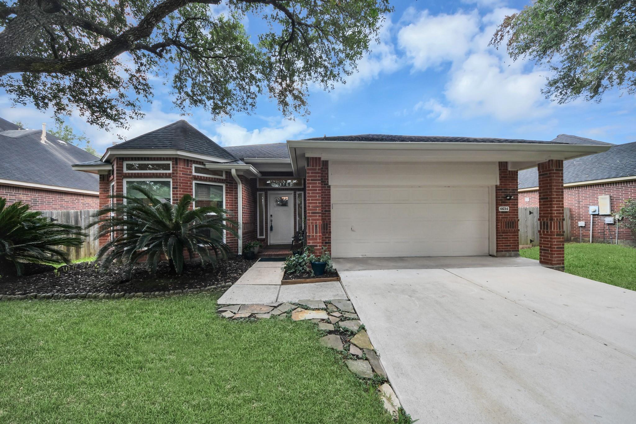 Jaymar Dr, Sugar Land, TX 77479