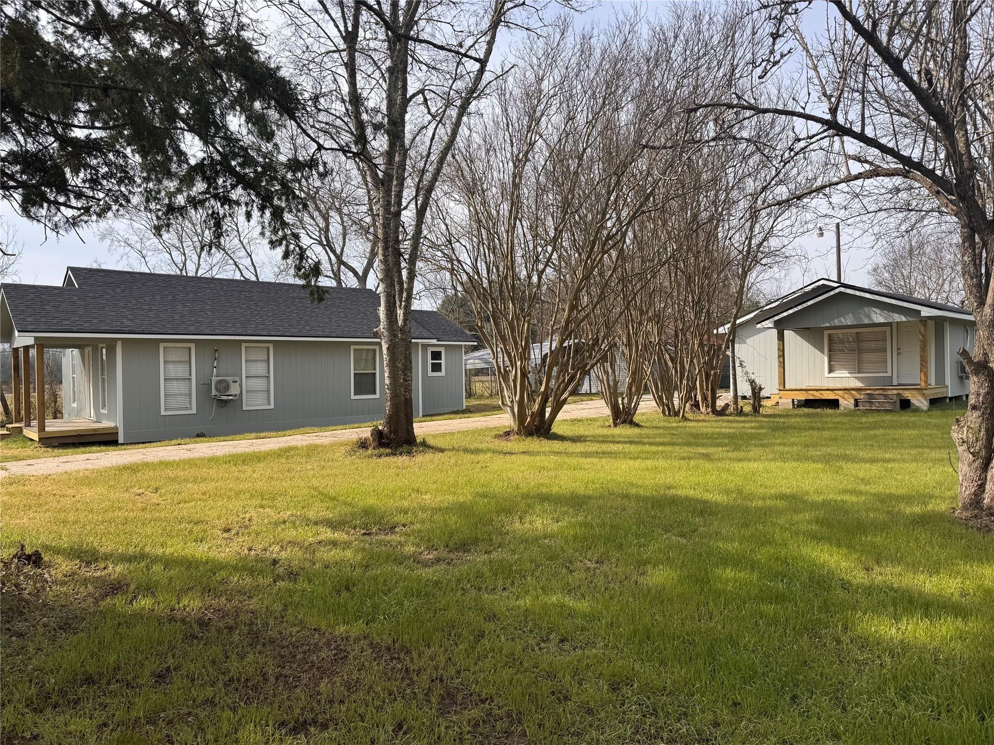 Madison St, Bedias, TX 77831