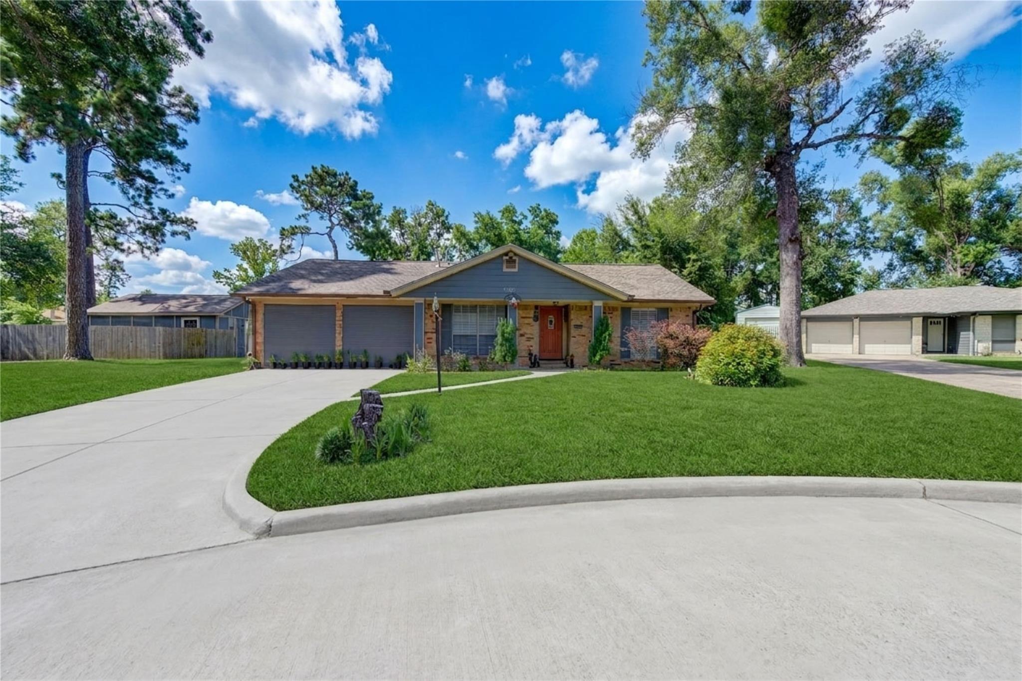 Louisville St, Houston, TX 77015