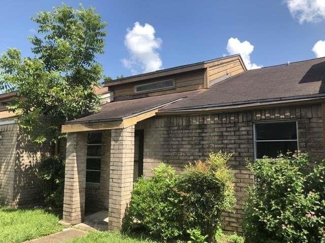 Buchta Rd, Angleton, TX 77515