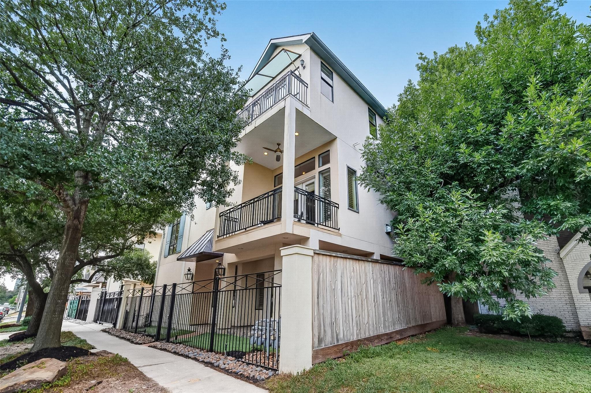 Colquitt St, Houston, TX 77098
