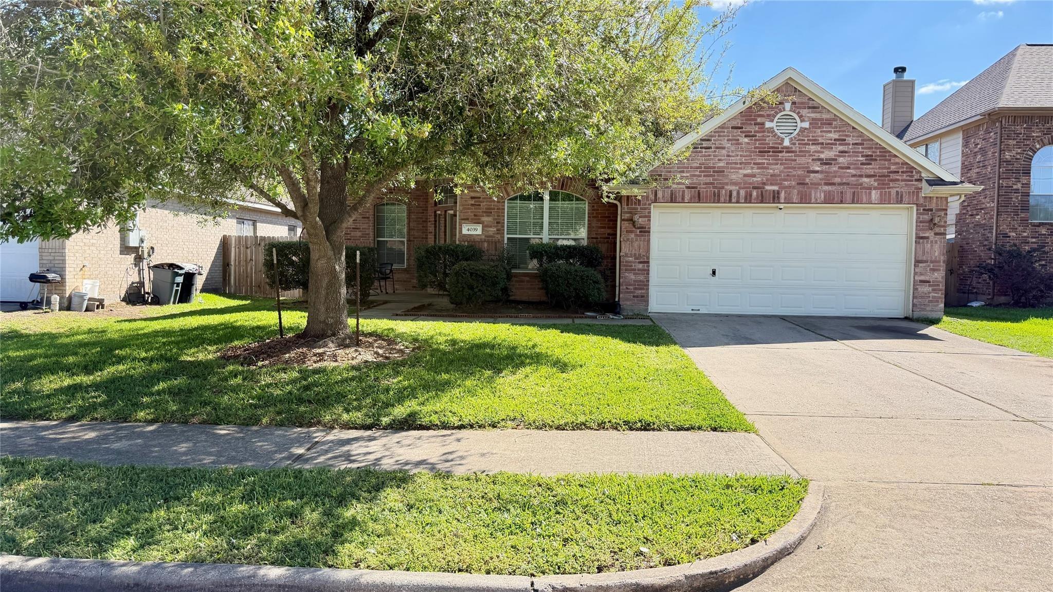 Hawthorne Glen Ct, Fresno, TX 77545