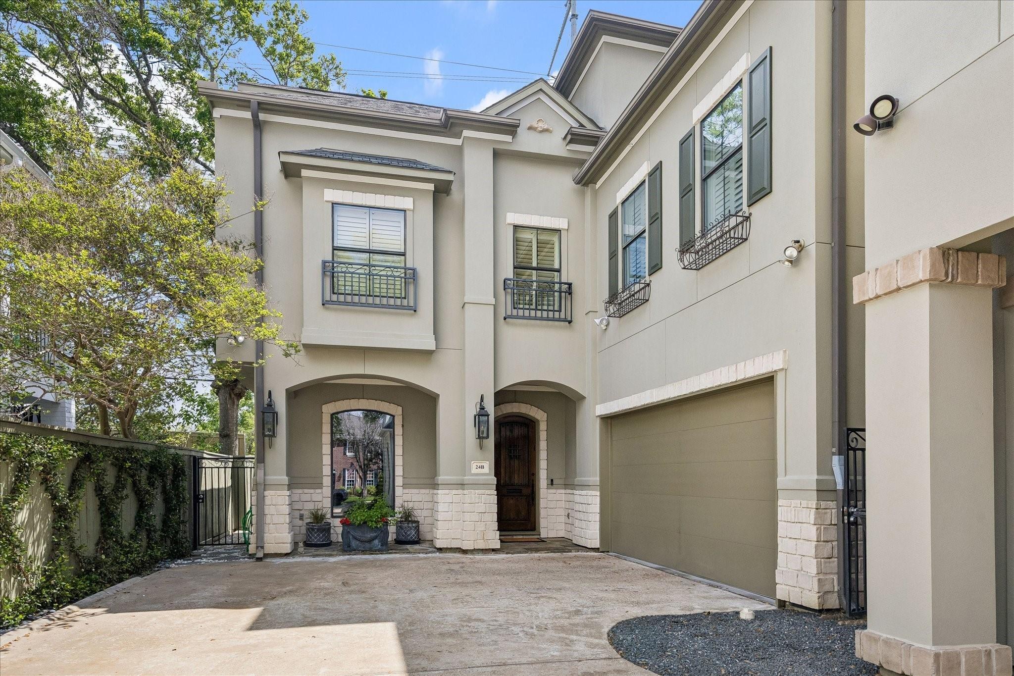 Hackberry Ln, Houston, TX 77027
