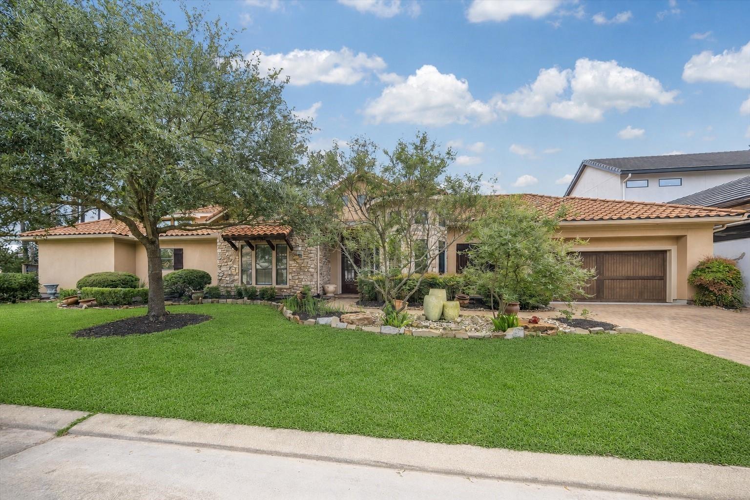 Shadow Creek Ridge Dr, Spring, TX 77389