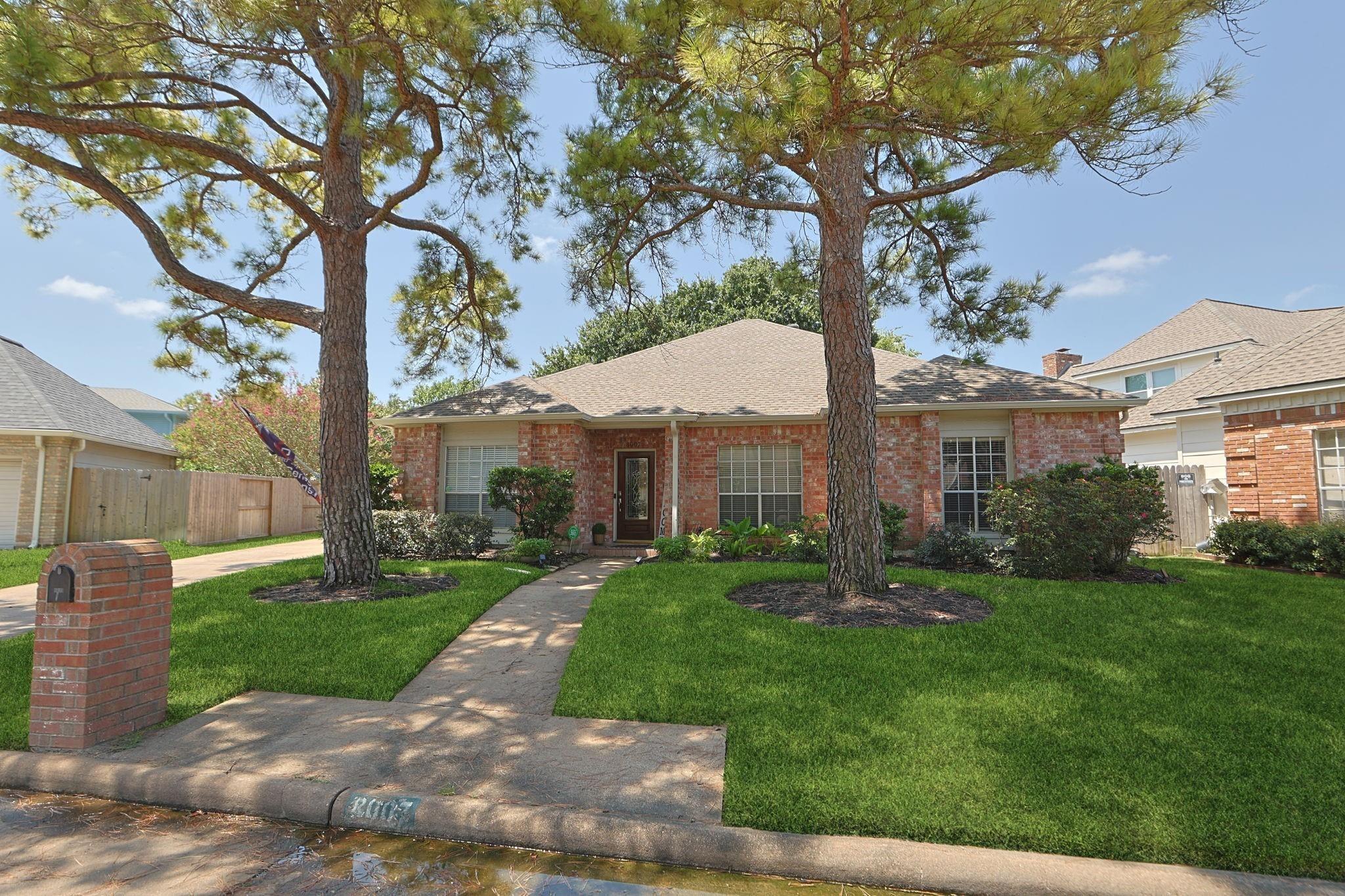 Tustin Dr, Houston, TX 77095