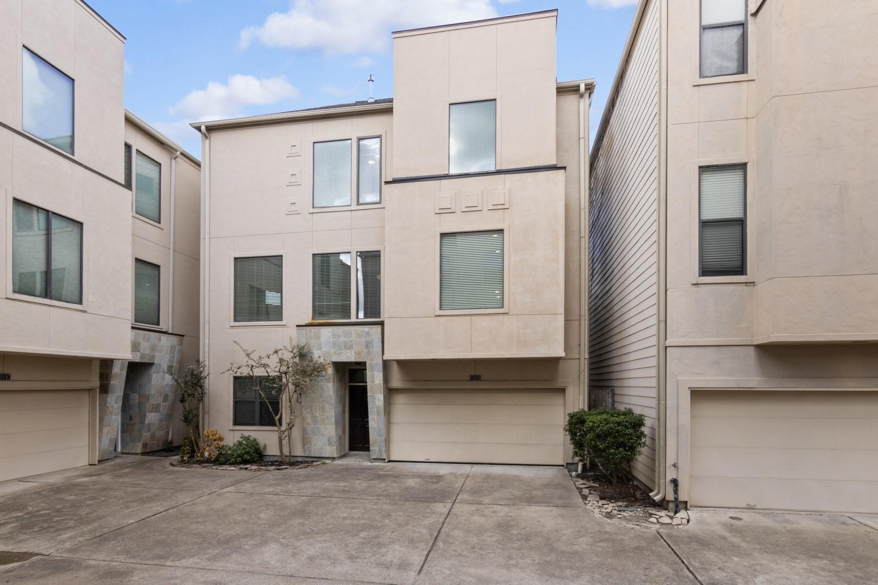 Birdsall St, Houston, TX 77007