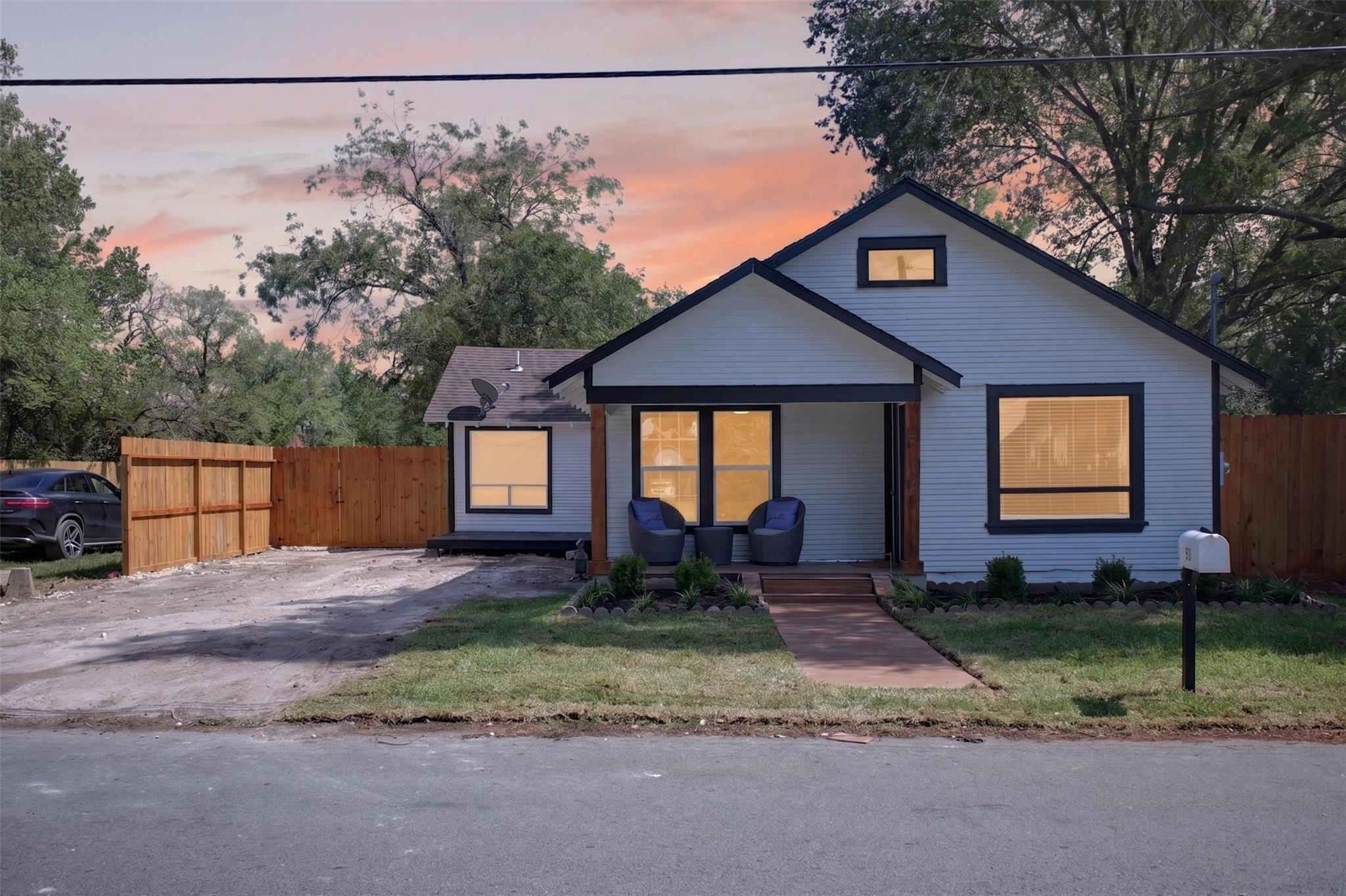Anderson St, Sealy, TX 77474