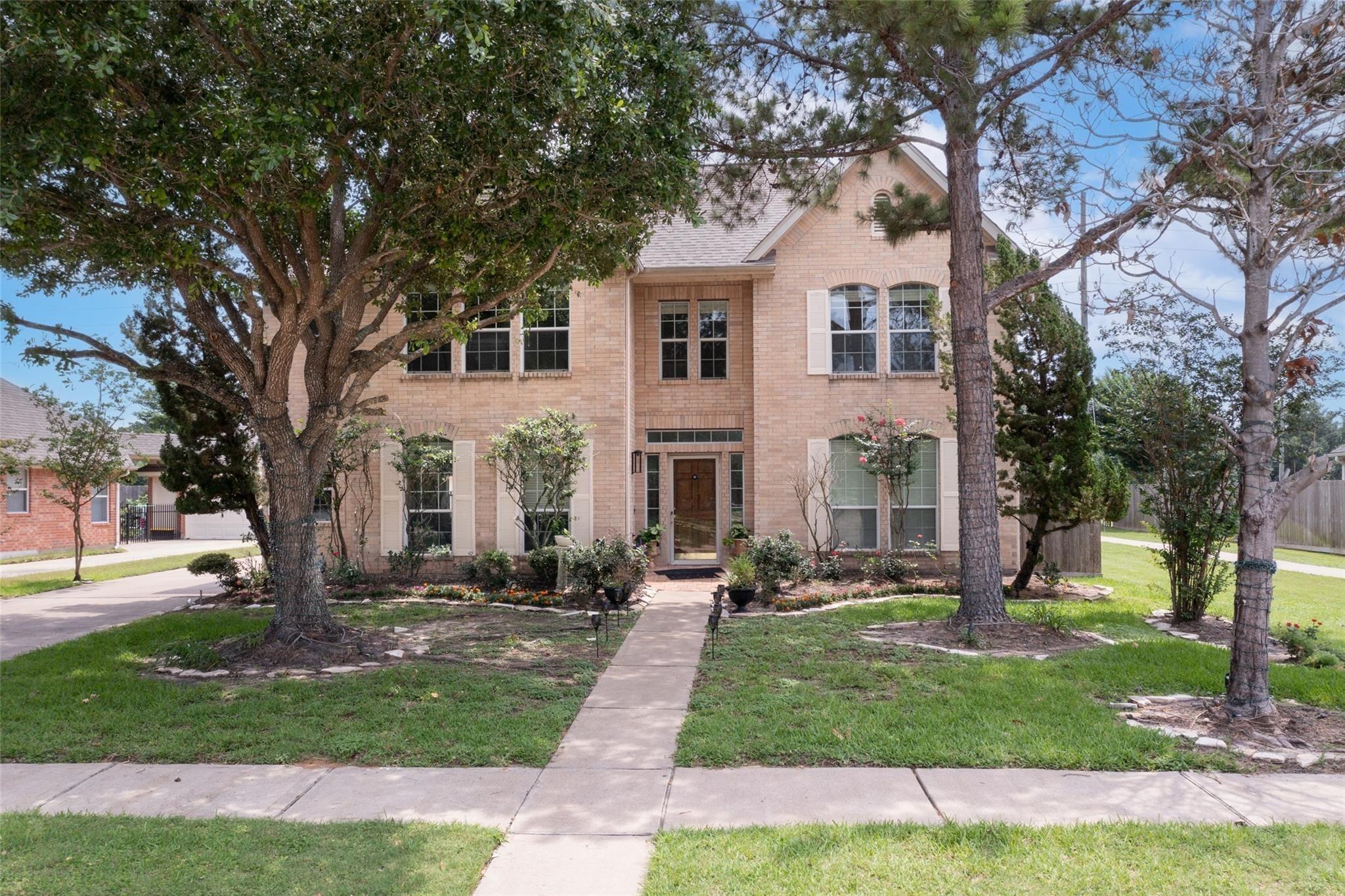 Falcon Knoll Ln, Katy, TX 77494