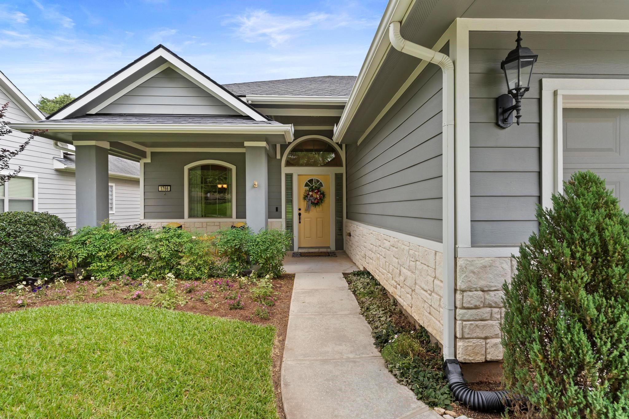 Canyon Lake Creek Dr, Conroe, TX 77304