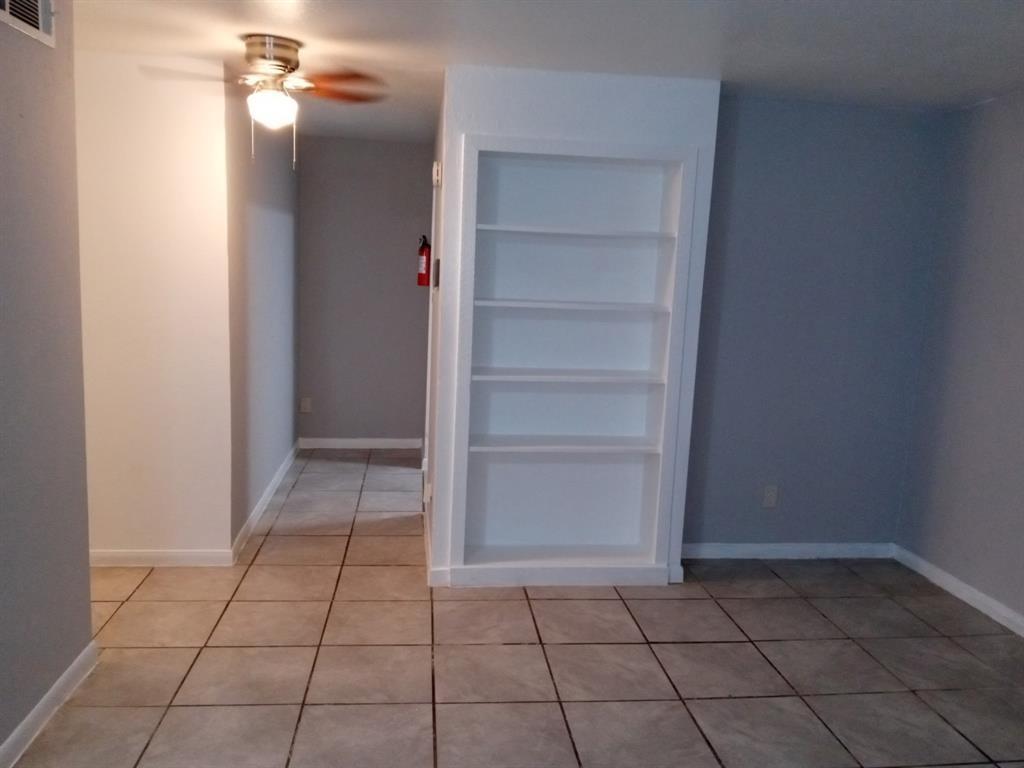 Antoine Dr, Houston, TX 77091