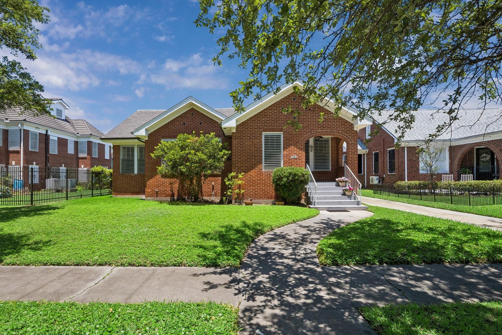 Avenue N 1/2, Galveston, TX 77551
