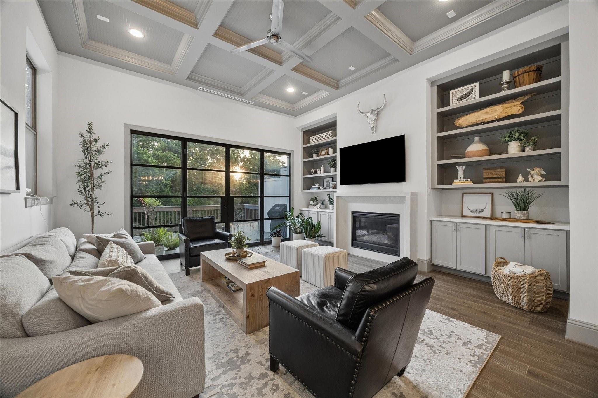 W 25th St, Houston, TX 77008