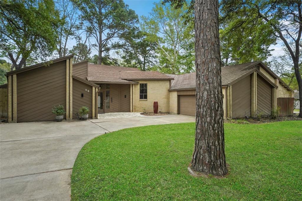 April Wind Dr S, Montgomery, TX 77356