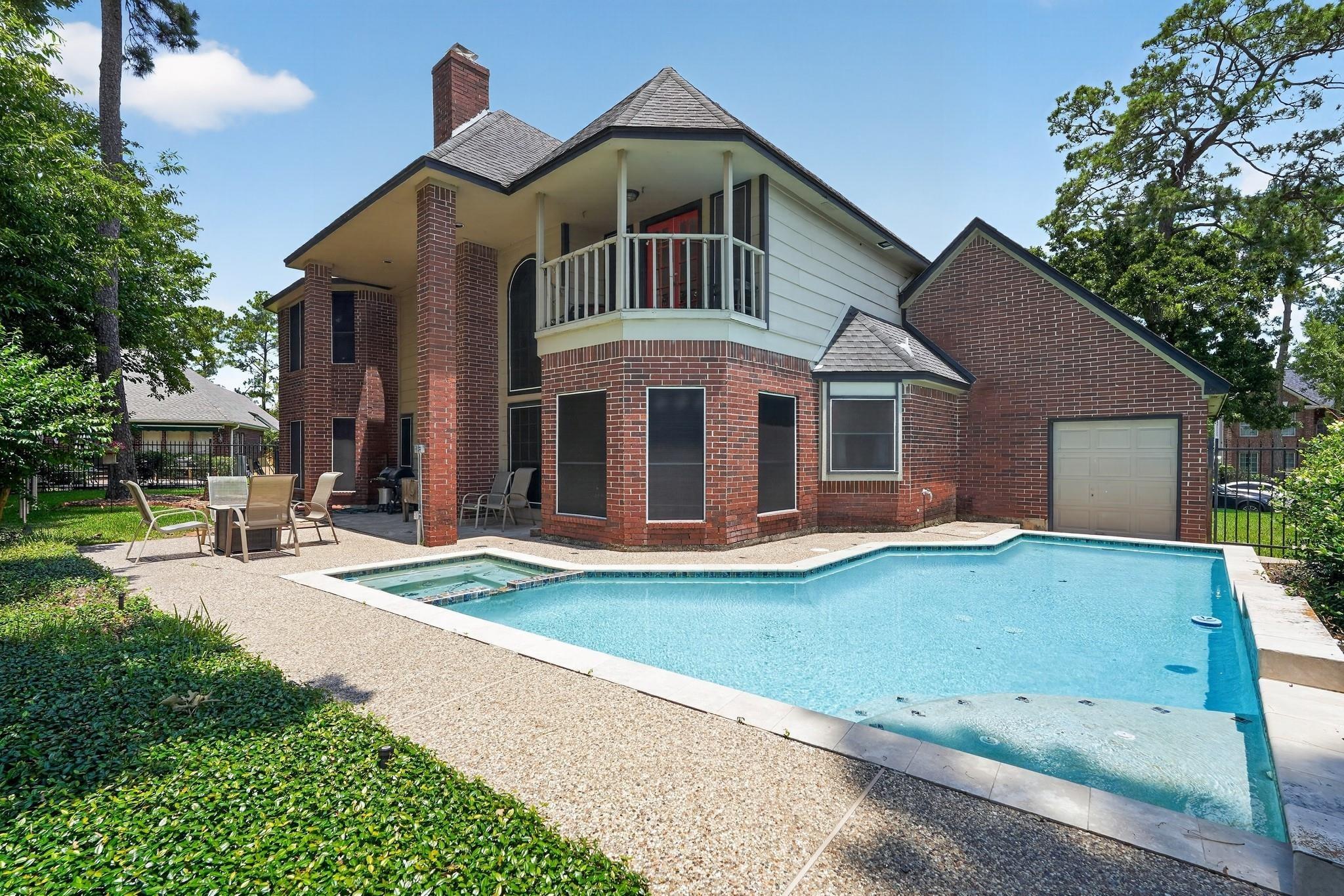 Relay Rd, Humble, TX 77346