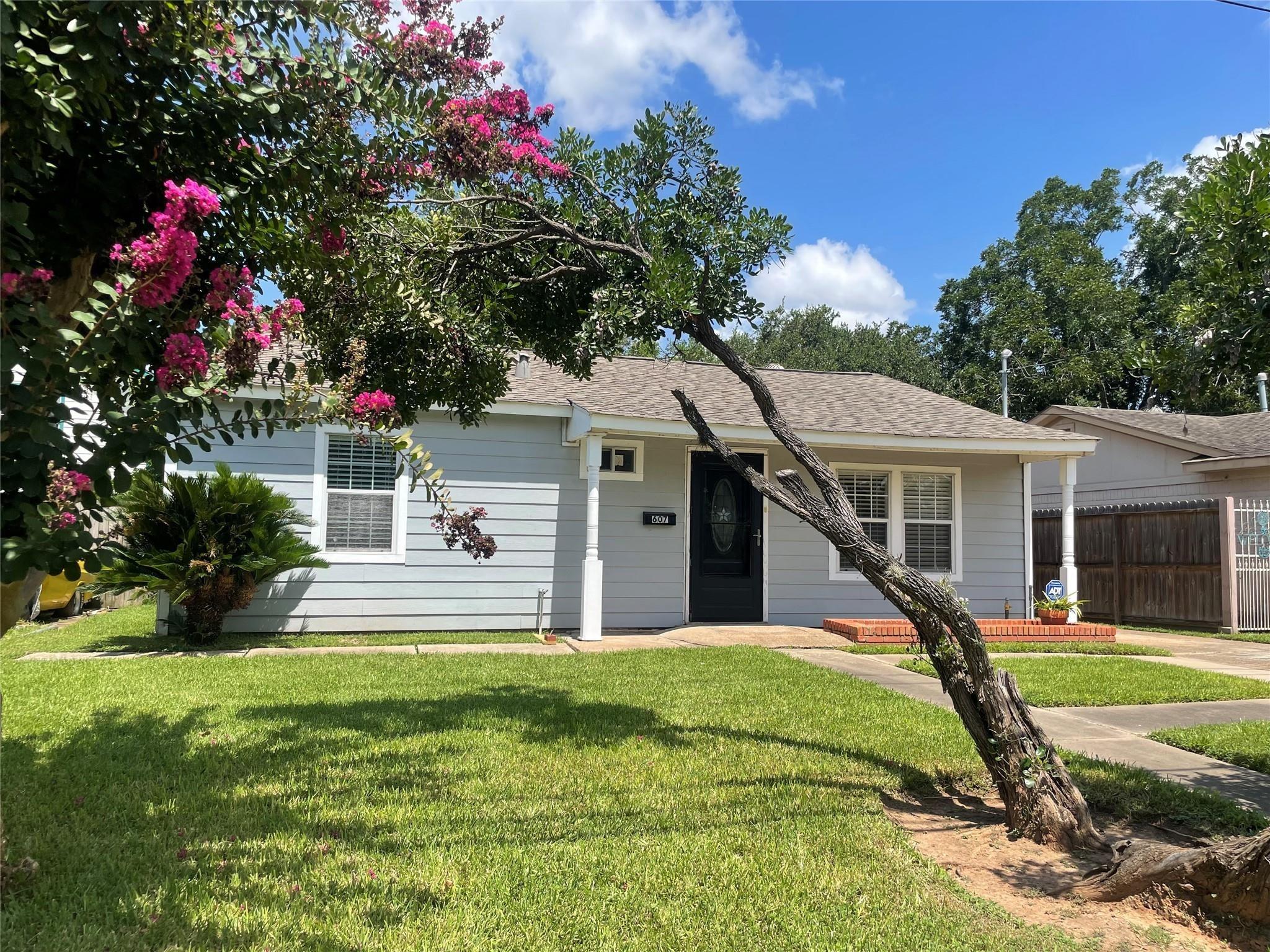 W Park St, Sugar Land, TX 77498