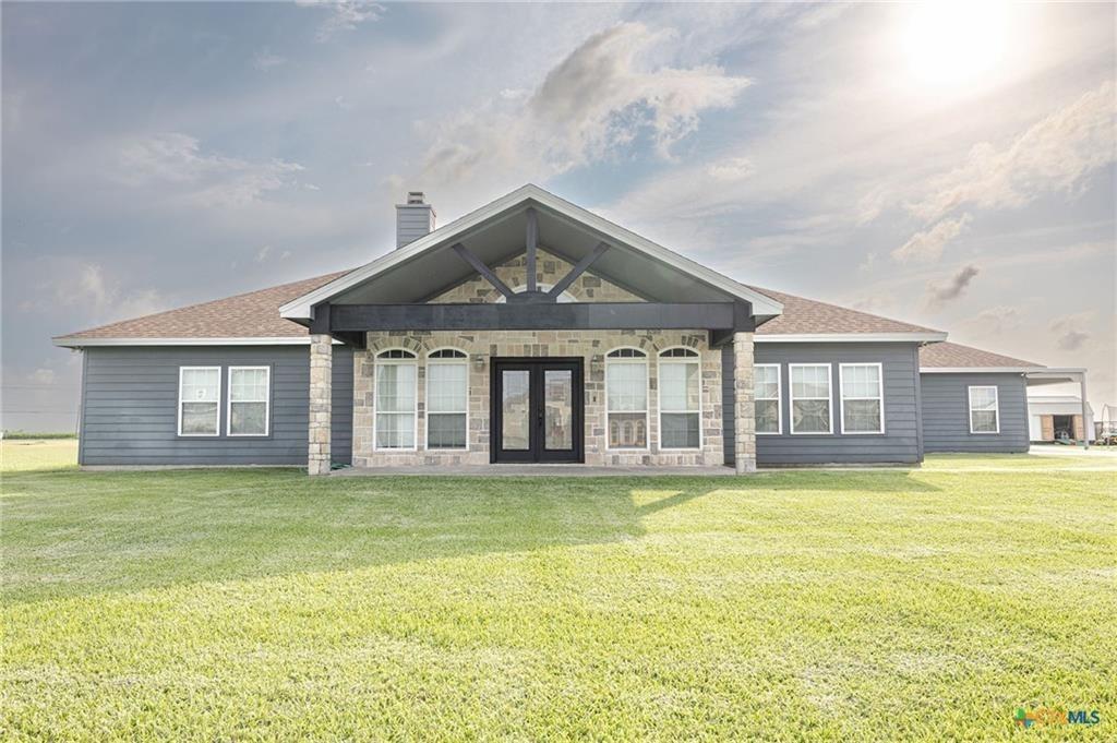 Blue Heron Dr N, Port Lavaca, TX 77979