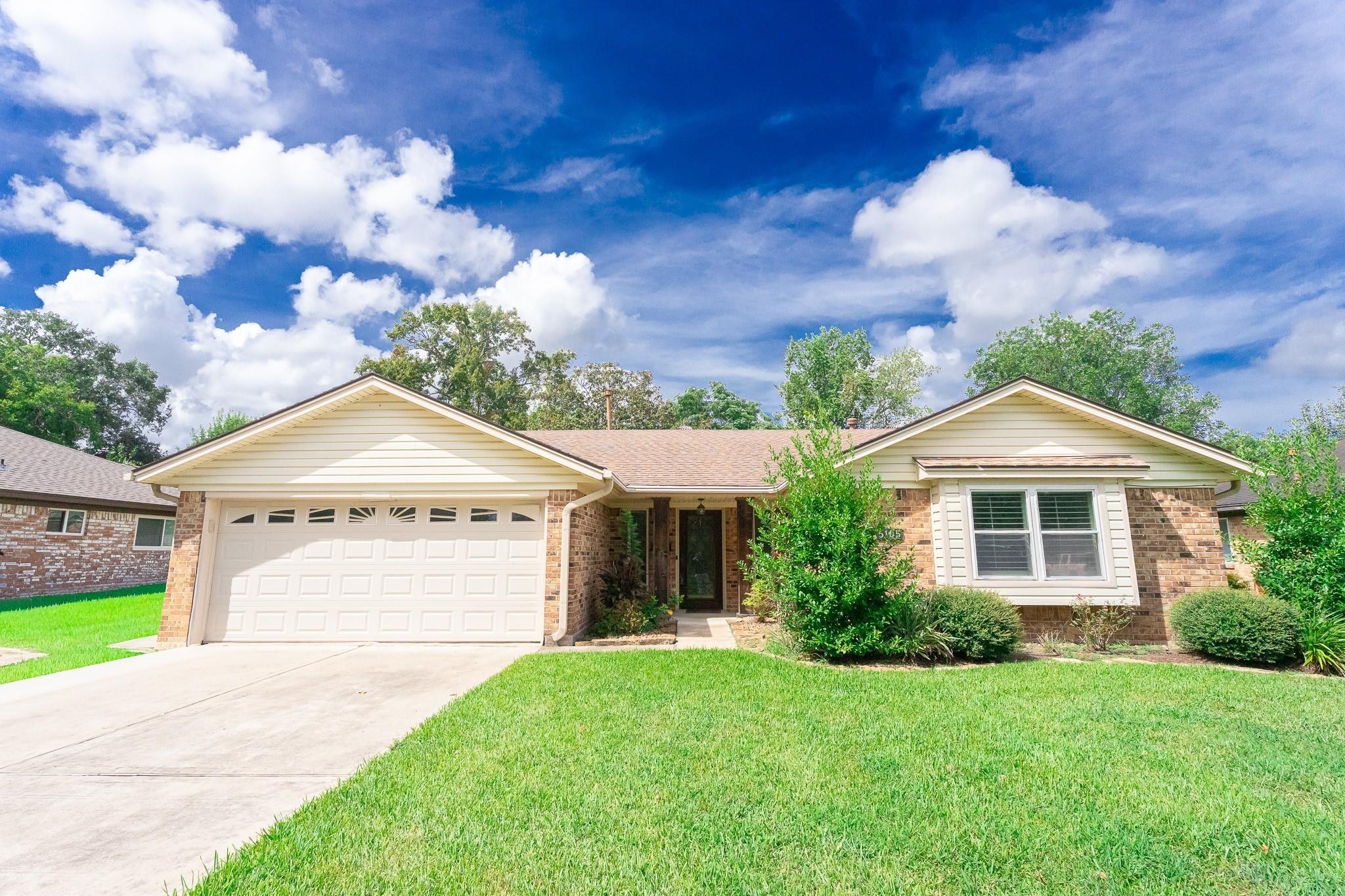 Apple Springs Dr, Pearland, TX 77584