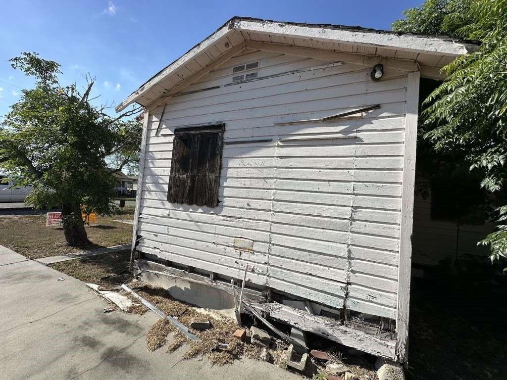 N Francis St, Bishop, TX 78343
