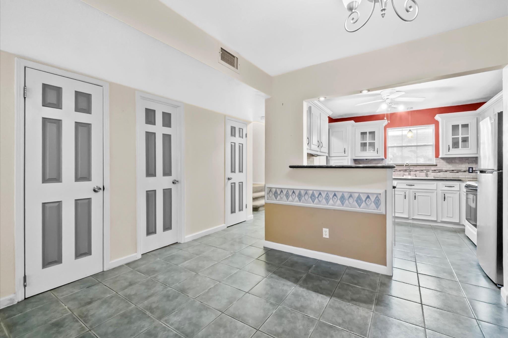 Willow Oaks Cir, Pasadena, TX 77506