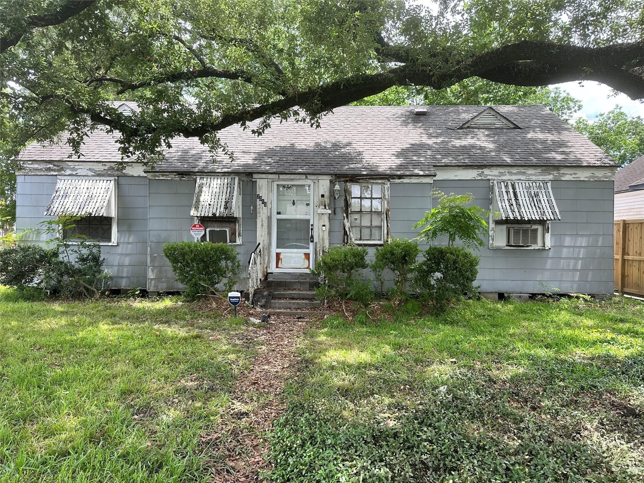 Des Jardines St, Houston, TX 77023