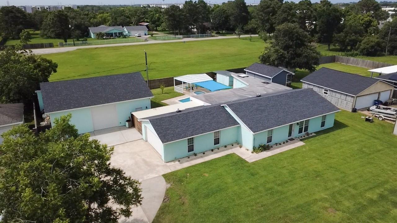 Delores St, Kemah, TX 77565