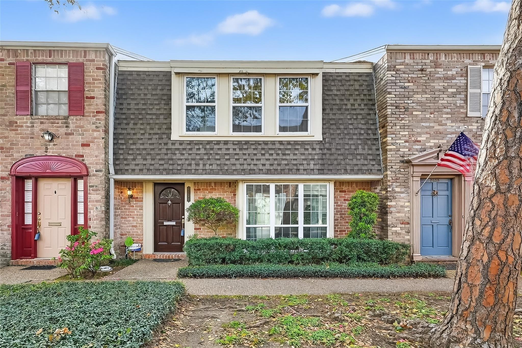 Briar Rose Dr, Houston, TX 77057