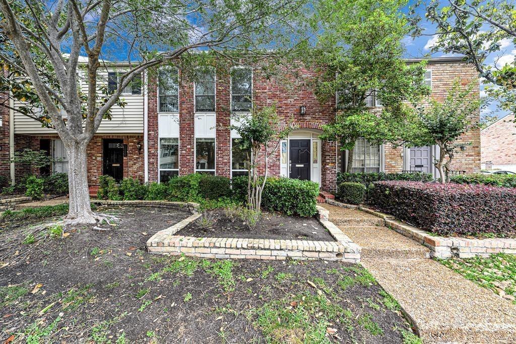 Valley Forge Dr, Houston, TX 77057